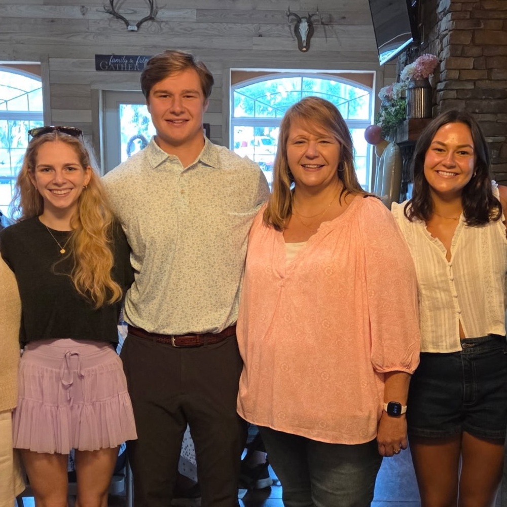 Meet your Posher, Amy